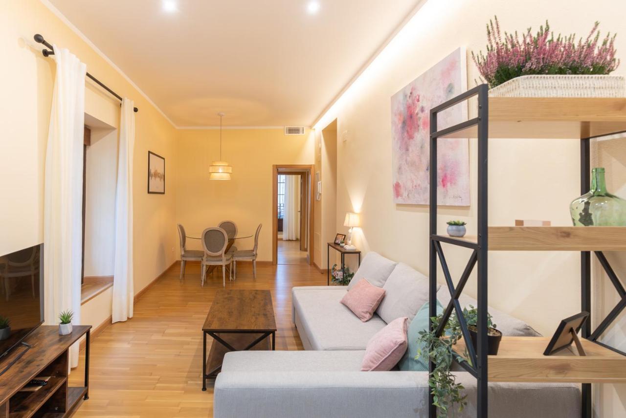 Apartamento Puerta De Cordoba- Exterior Con Balcones Екстериор снимка