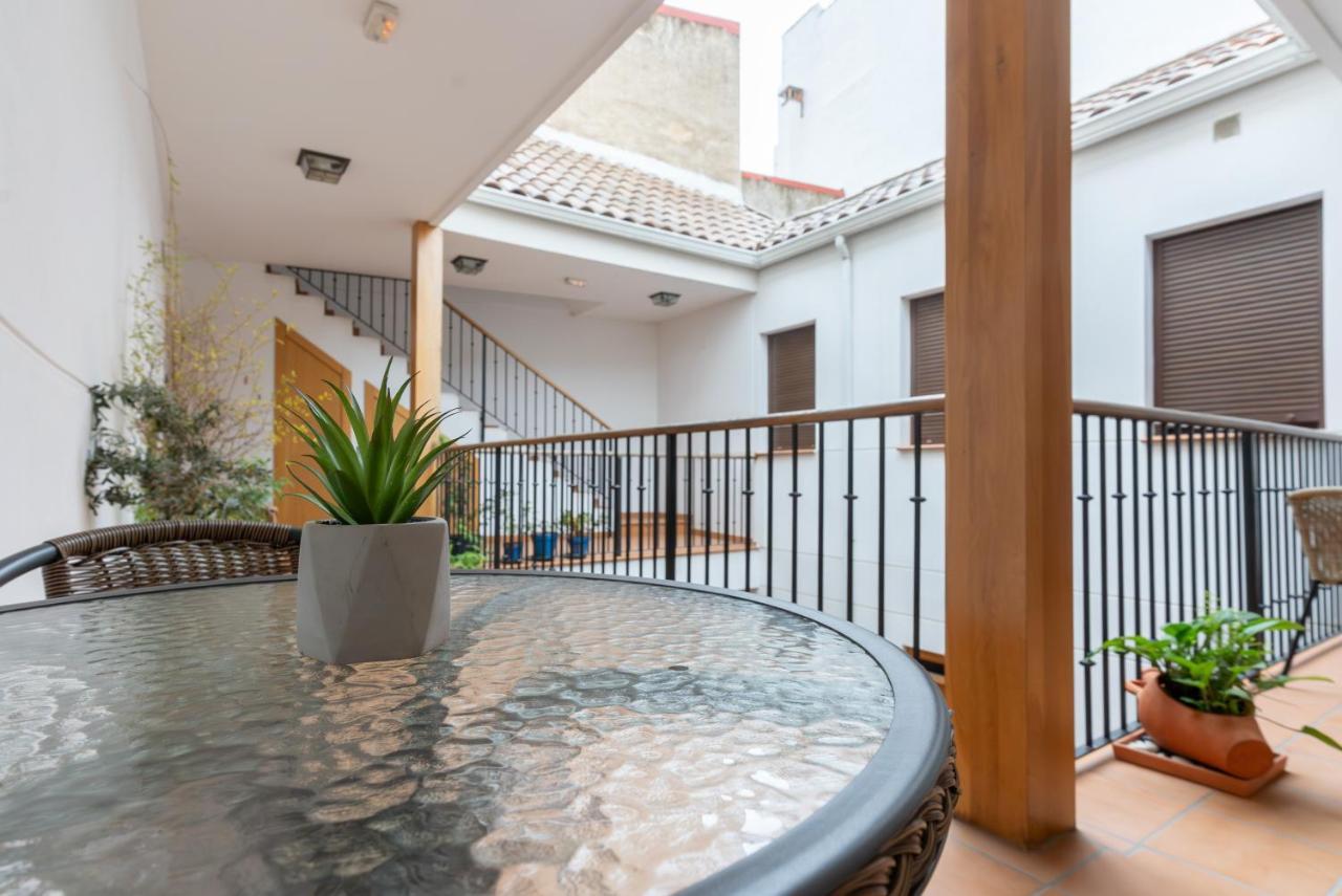 Apartamento Puerta De Cordoba- Exterior Con Balcones Екстериор снимка