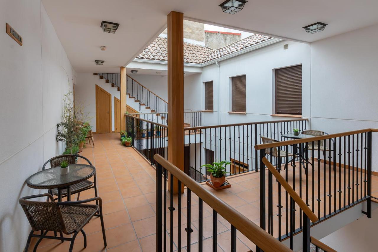 Apartamento Puerta De Cordoba- Exterior Con Balcones Екстериор снимка