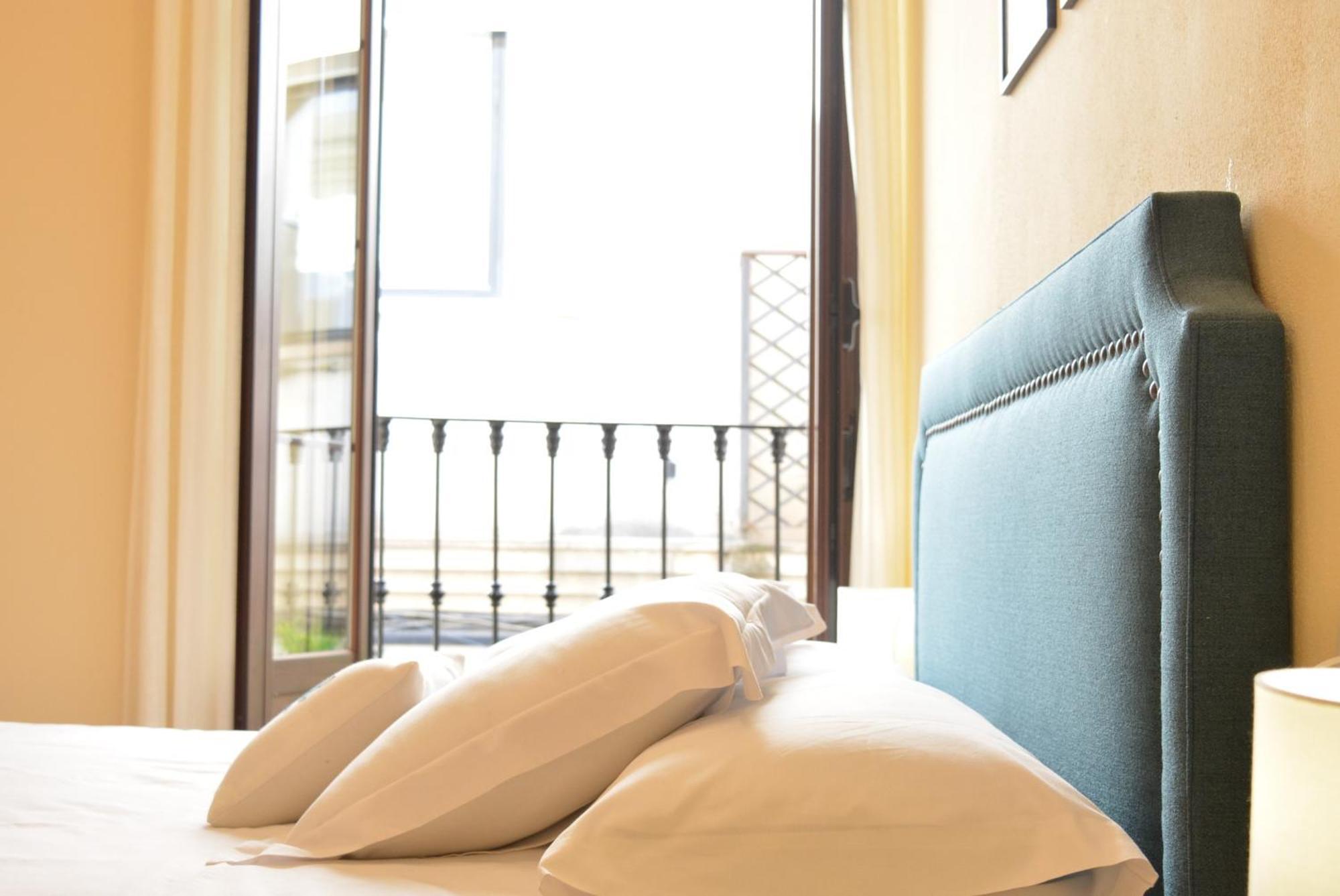 Apartamento Puerta De Cordoba- Exterior Con Balcones Екстериор снимка