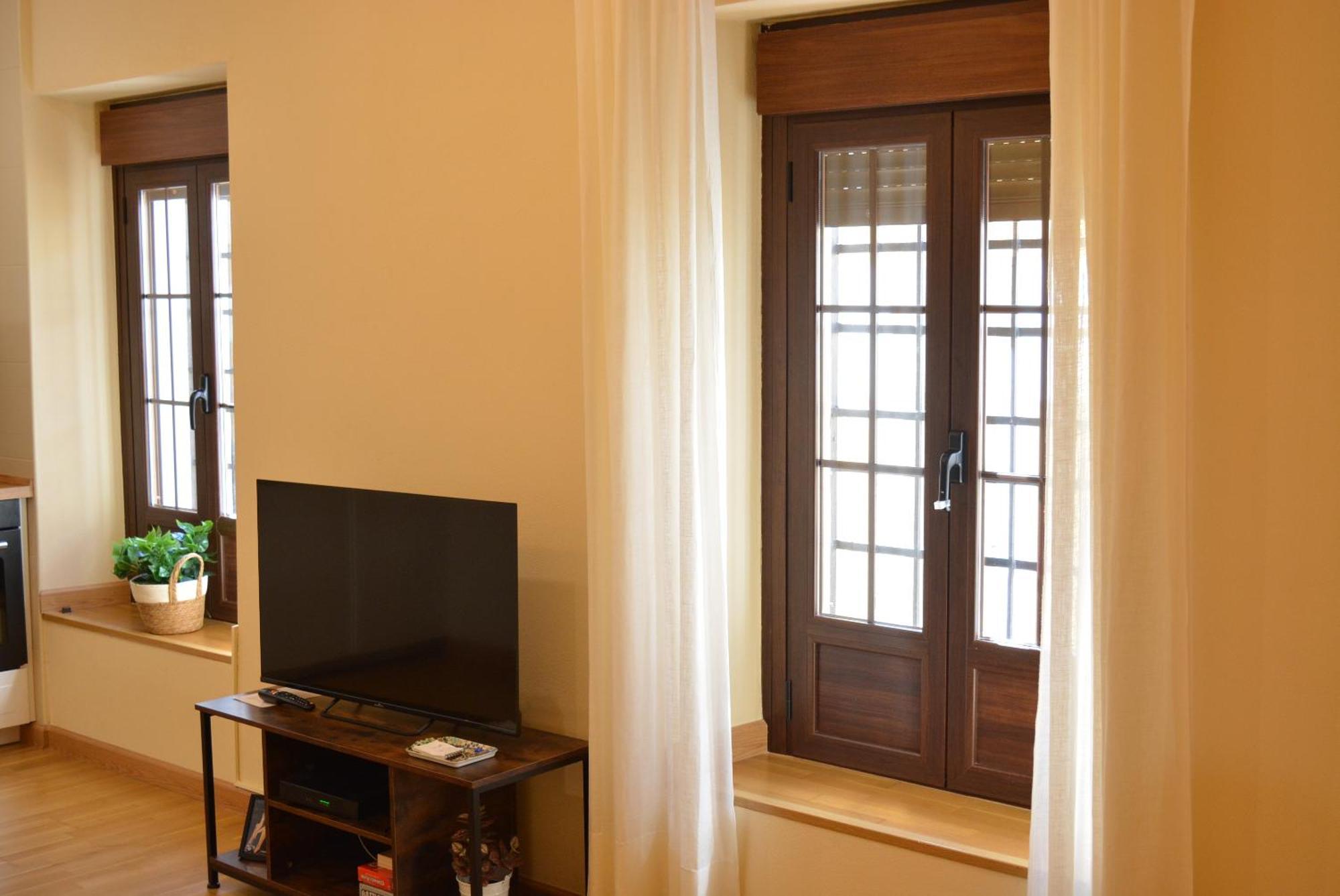 Apartamento Puerta De Cordoba- Exterior Con Balcones Екстериор снимка