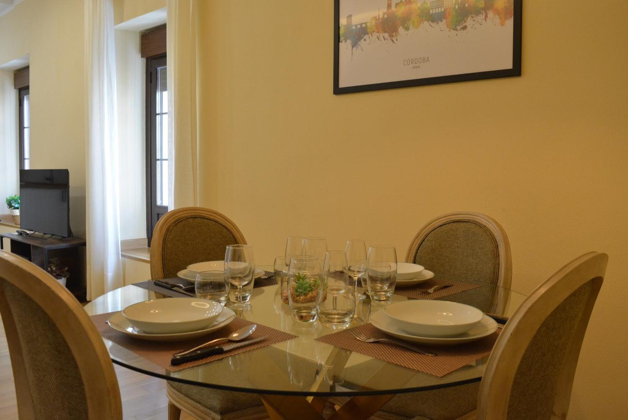 Apartamento Puerta De Cordoba- Exterior Con Balcones Екстериор снимка