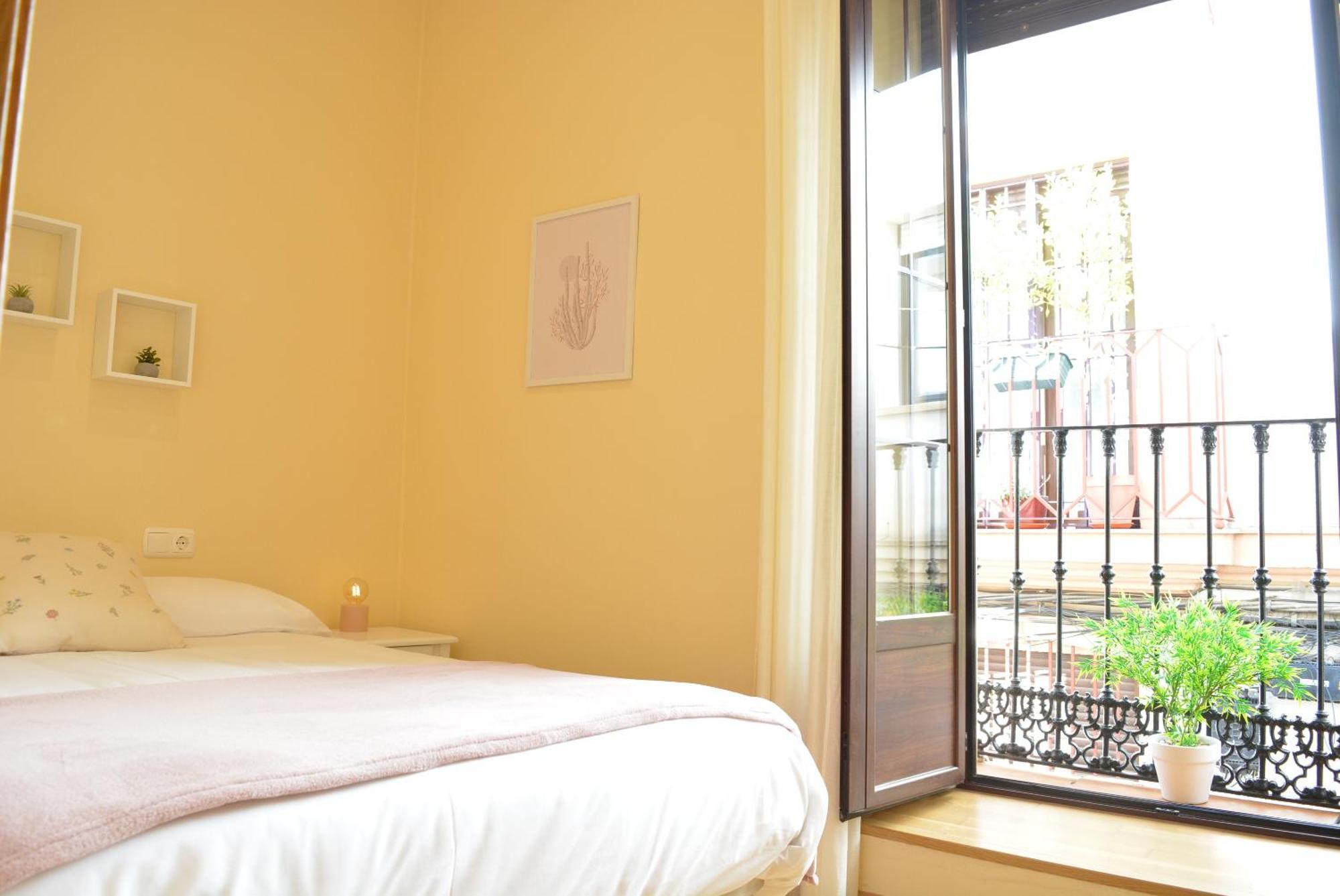 Apartamento Puerta De Cordoba- Exterior Con Balcones Екстериор снимка