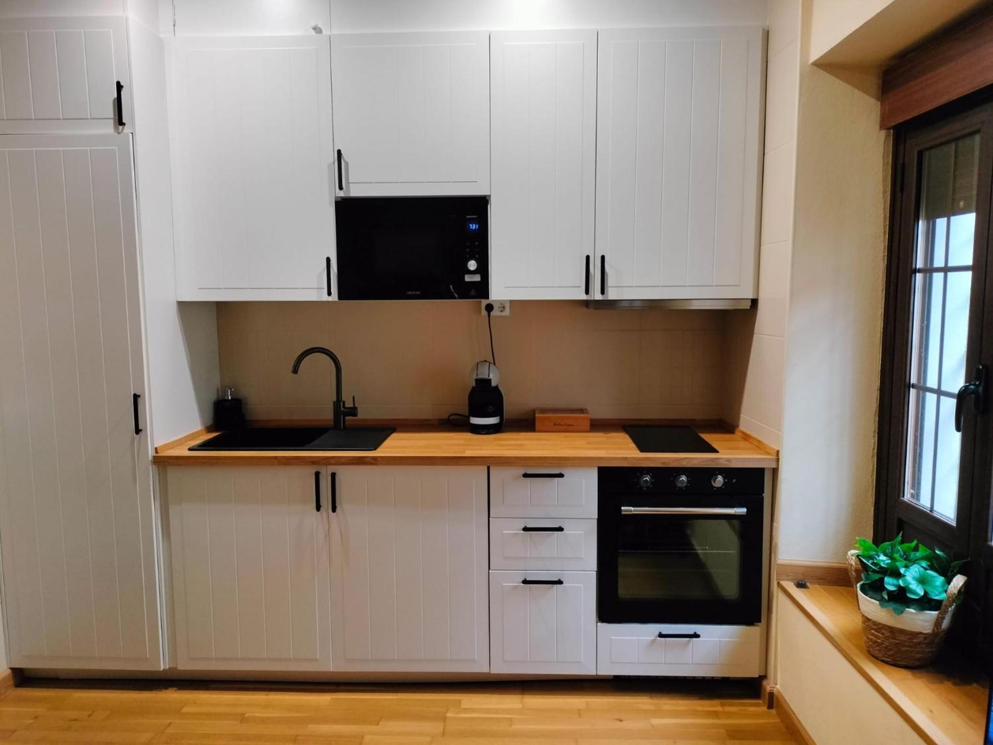 Apartamento Puerta De Cordoba- Exterior Con Balcones Екстериор снимка